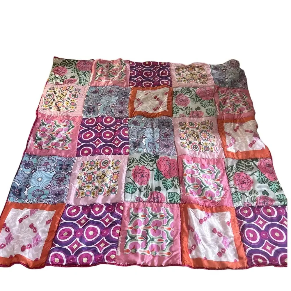 Vintage Y2K Urban Outfitters Pink Satin Floral Boho Psychedelic Elle Woods Quilt